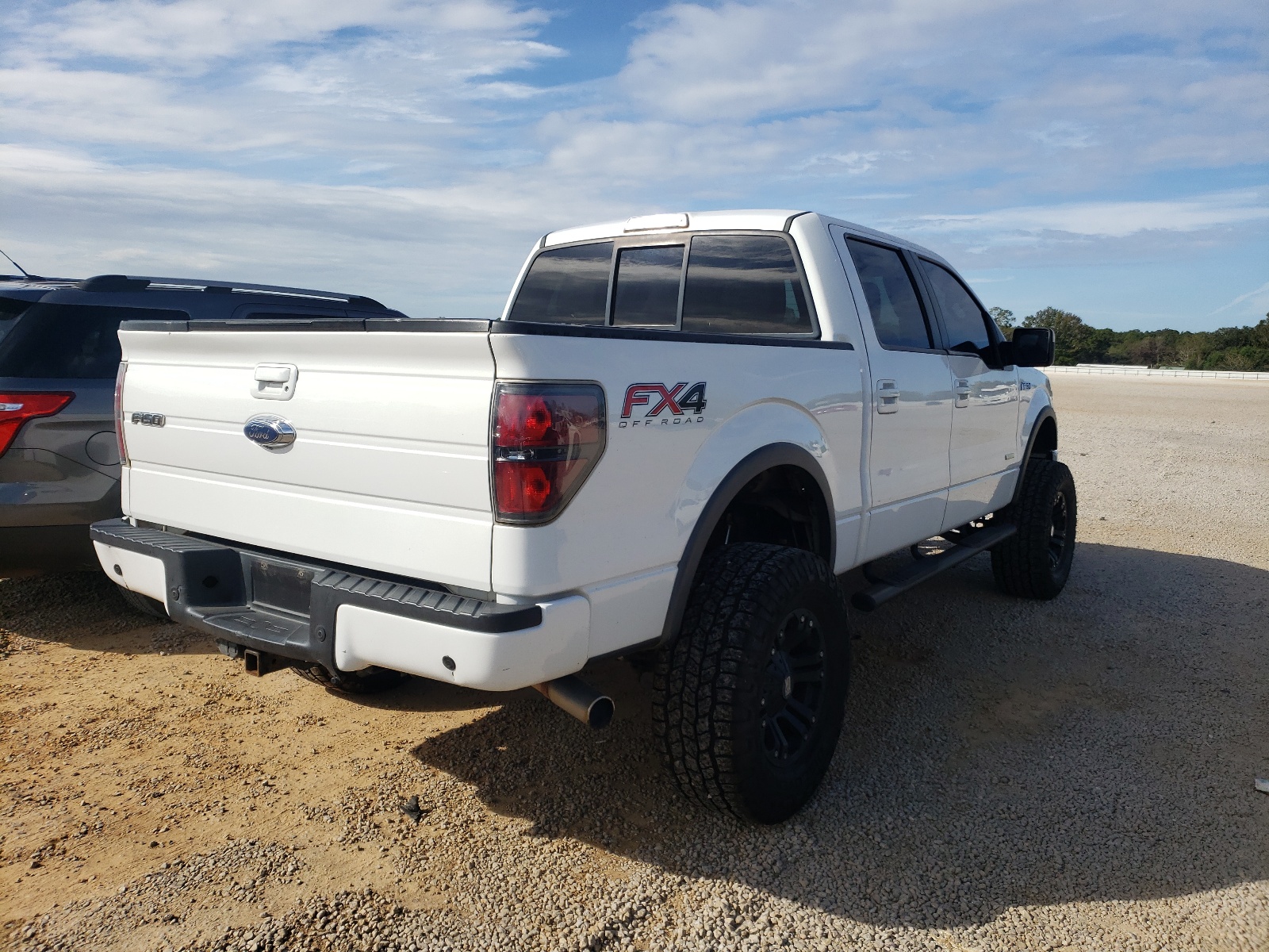 Photo 4 from auction – 2012 FORD F150 SUPER with VIN 1FTFW1ET5CFA25611