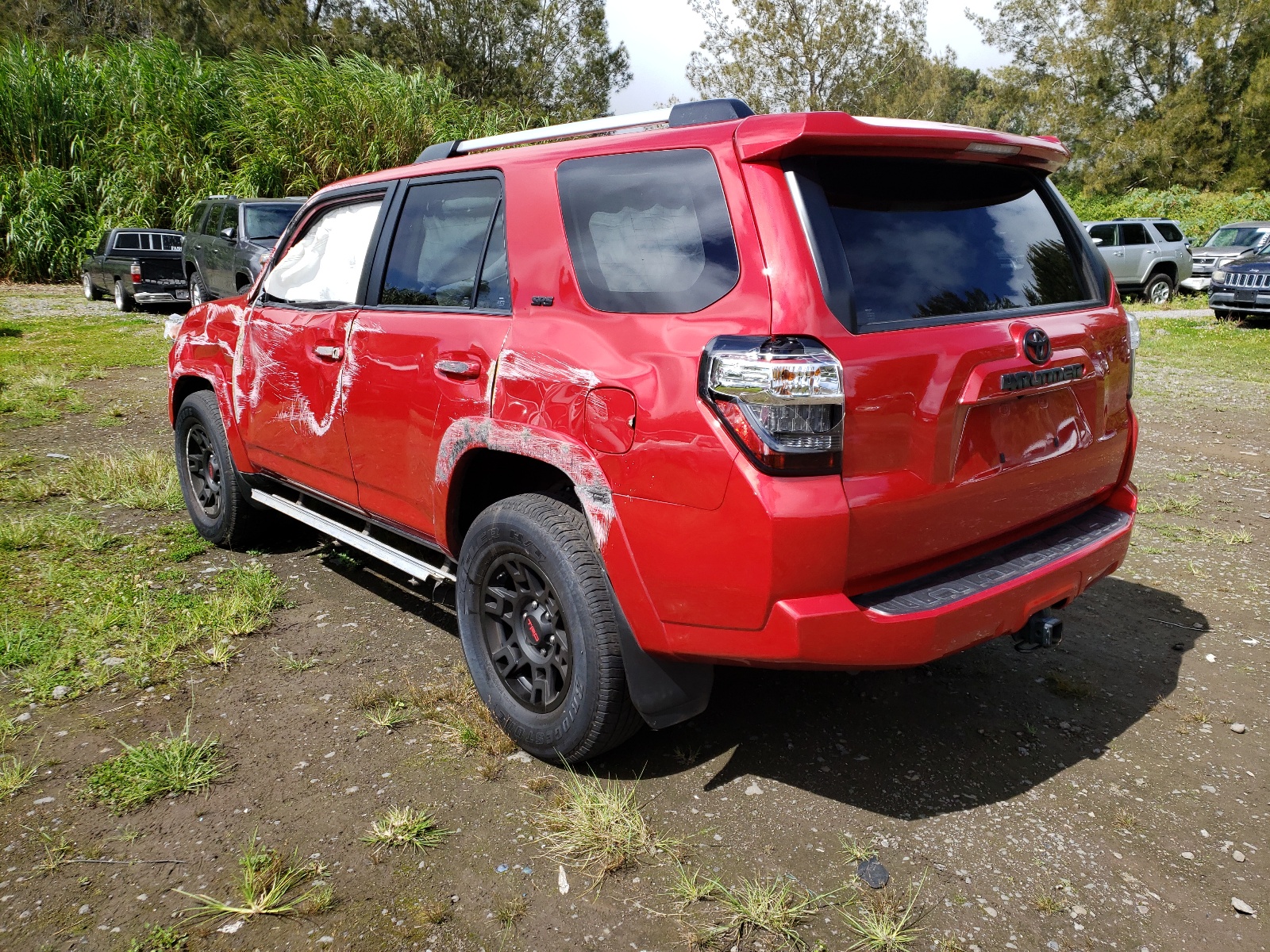 Photo 3 from auction – 2019 TOYOTA 4RUNNER SR with VIN JTEBU5JR3K5671669