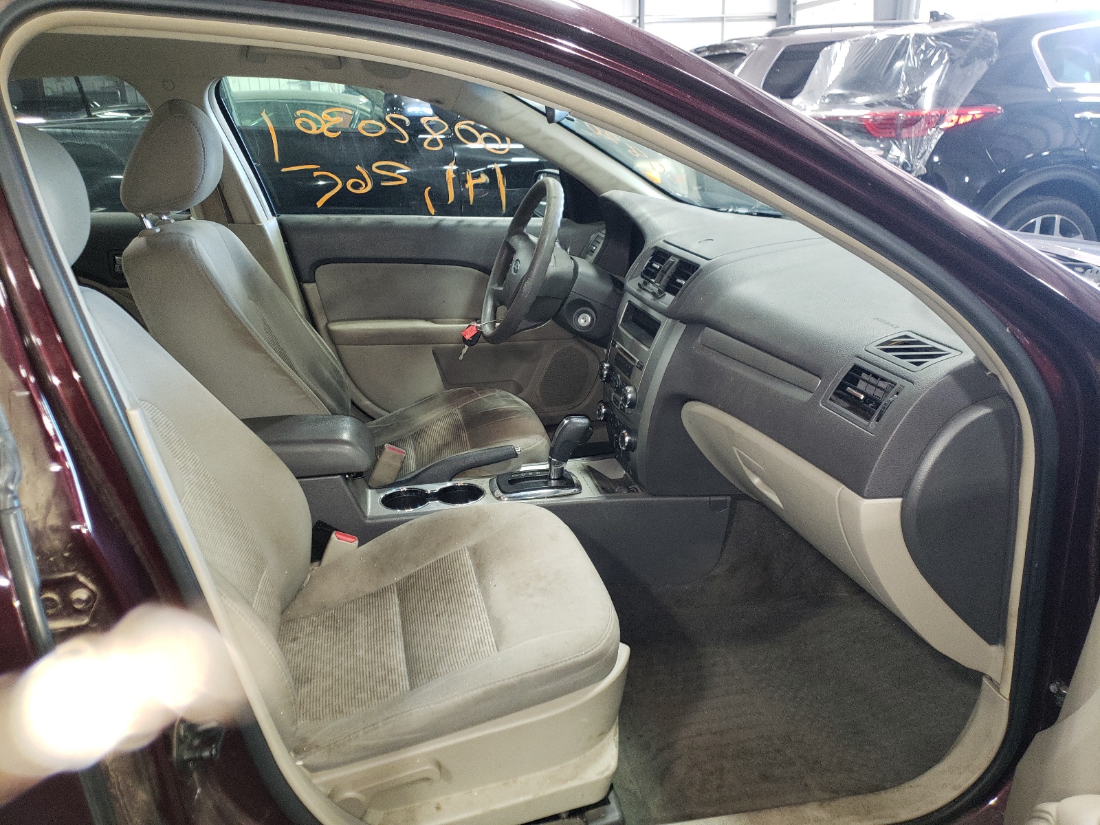 Photo 5 from auction – 2011 FORD FUSION S with VIN 3FAHP0GA4BR234826