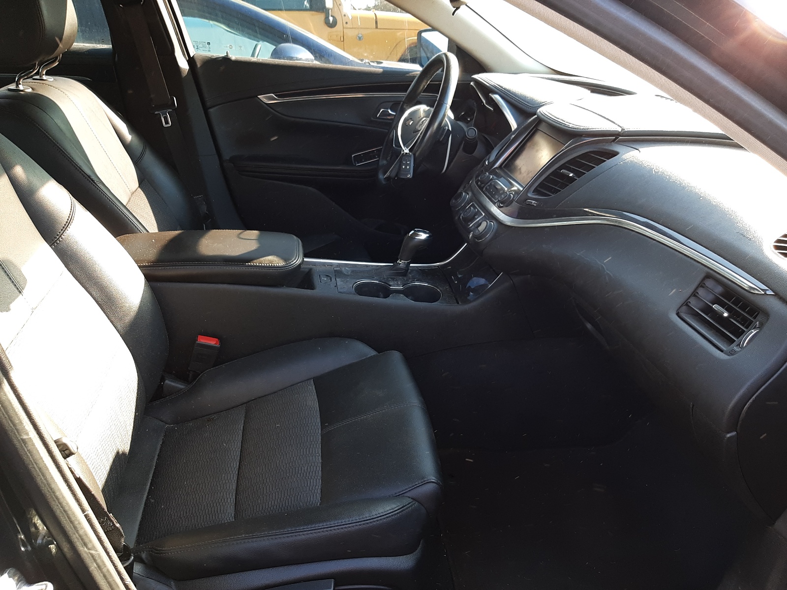 Photo 5 from auction – 2018 CHEVROLET IMPALA LT with VIN 1G1105S36JU136063