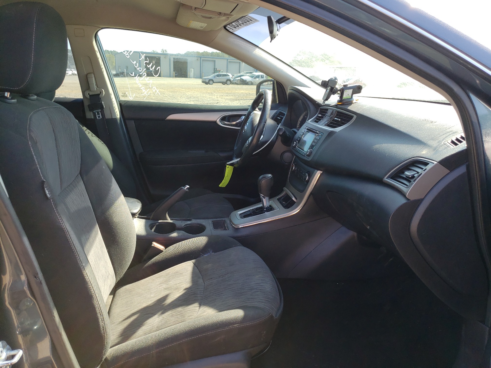 Photo 5 from auction – 2015 NISSAN SENTRA S with VIN 3N1AB7AP2FY217022