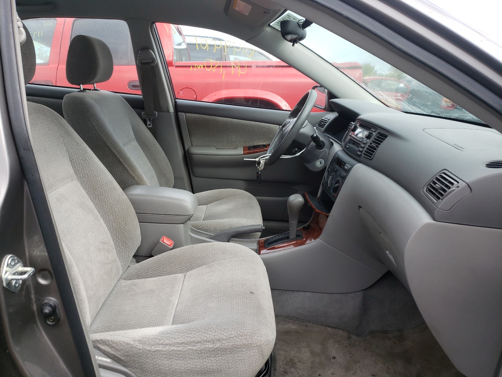 Photo 5 from auction – 2004 TOYOTA COROLLA CE with VIN 1NXBR38E24Z263827