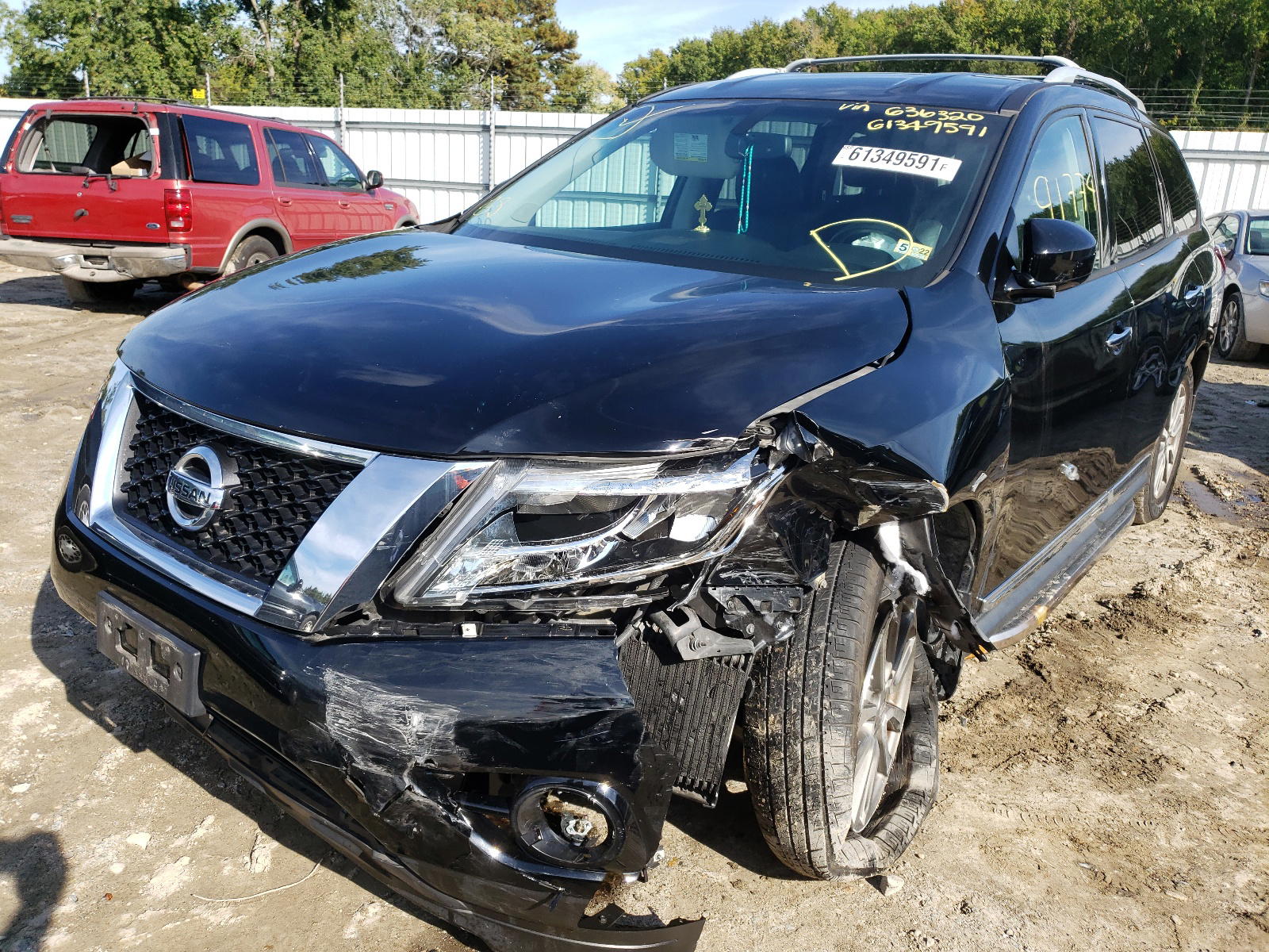 Photo 2 from auction – 2014 NISSAN PATHFINDER with VIN 5N1AR2MN0EC636320