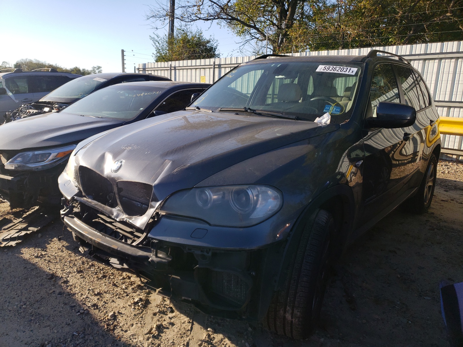 Photo 2 from auction – 2011 BMW X5 XDRIVE3 with VIN 5UXZW0C56BL658726