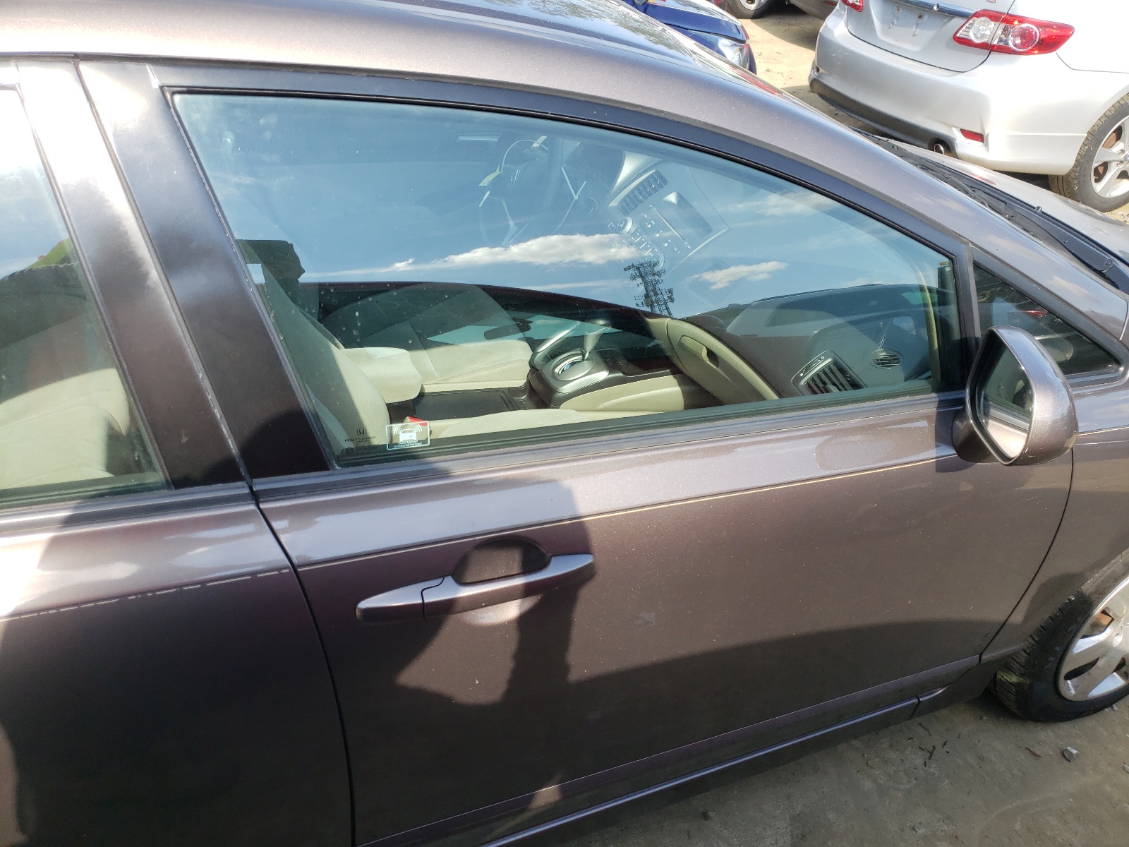 Photo 5 from auction – 2011 HONDA CIVIC LX with VIN 2HGFA1F59BH545792