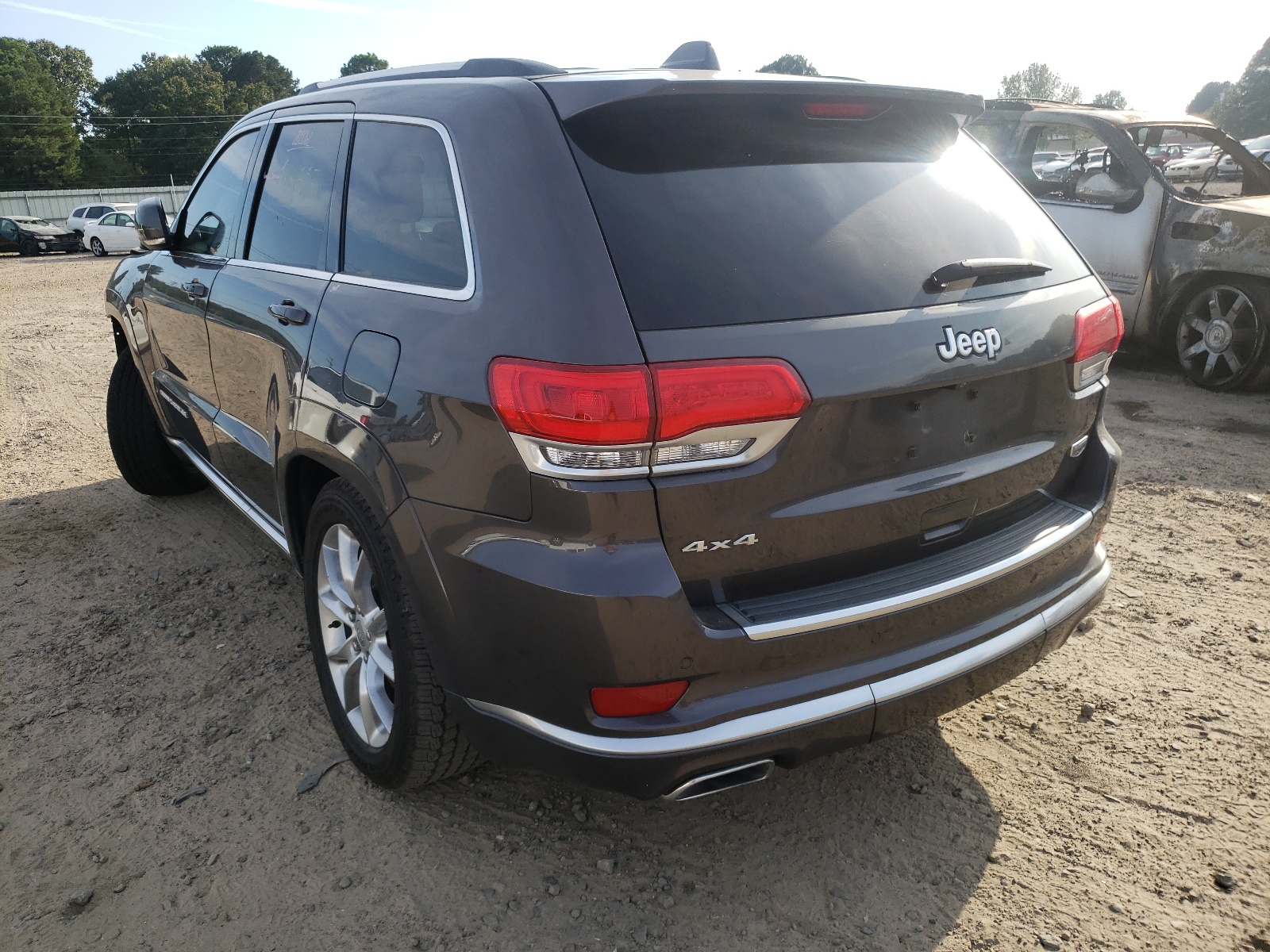 Photo 3 from auction – 2015 JEEP GRAND CHER with VIN 1C4RJFJT5FC813843