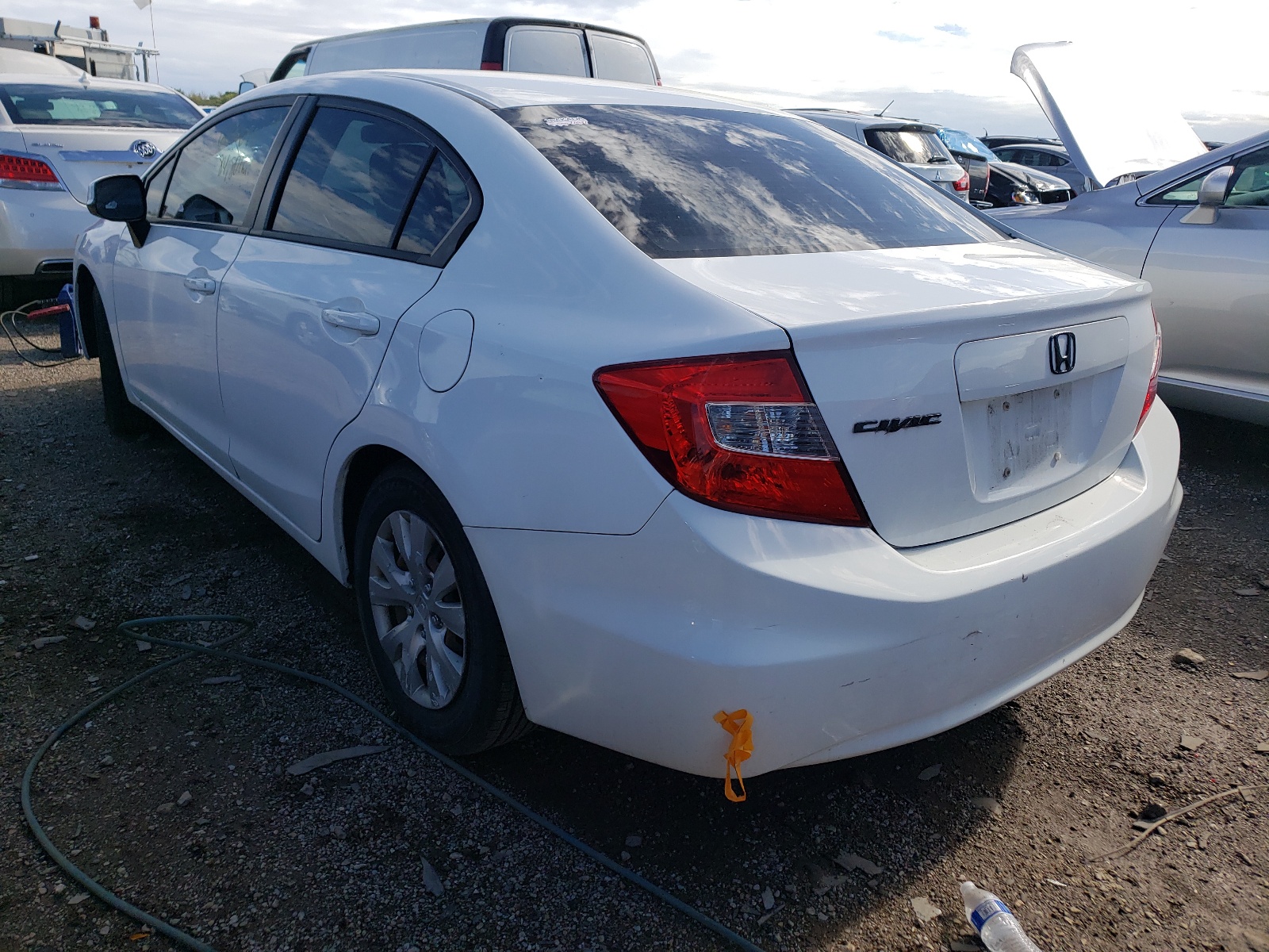 Zdjęcie 3 z aukcji – 2012 HONDA CIVIC LX z VIN 19XFB2F55CE052870