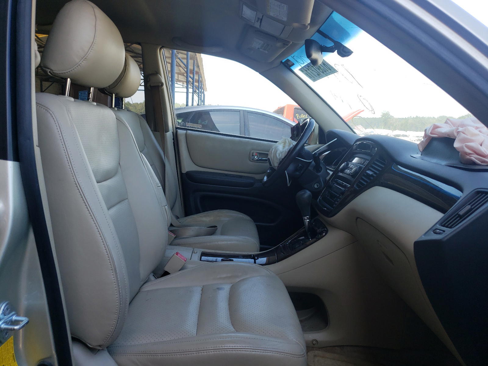 Photo 5 from auction – 2003 TOYOTA HIGHLANDER with VIN JTEGF21A130104979