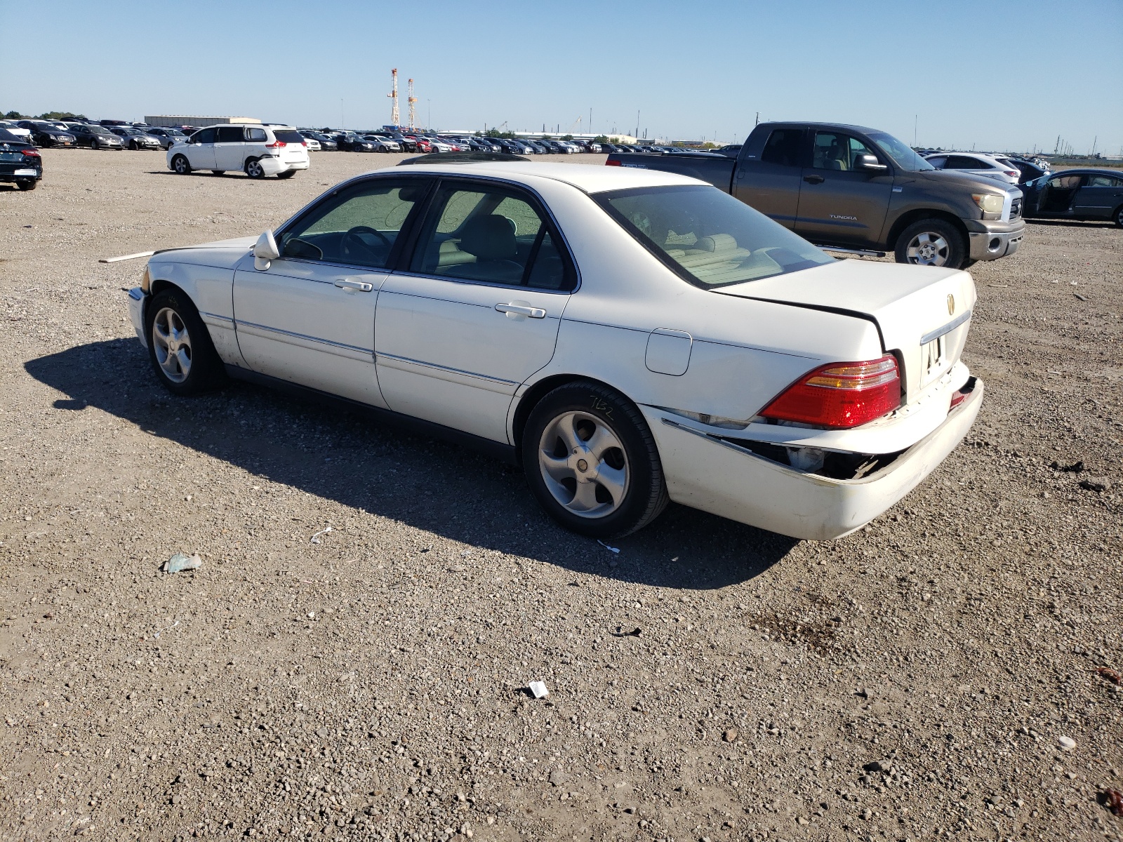 Photo 3 from auction – 1999 ACURA 3.5RL with VIN JH4KA9667XC007637