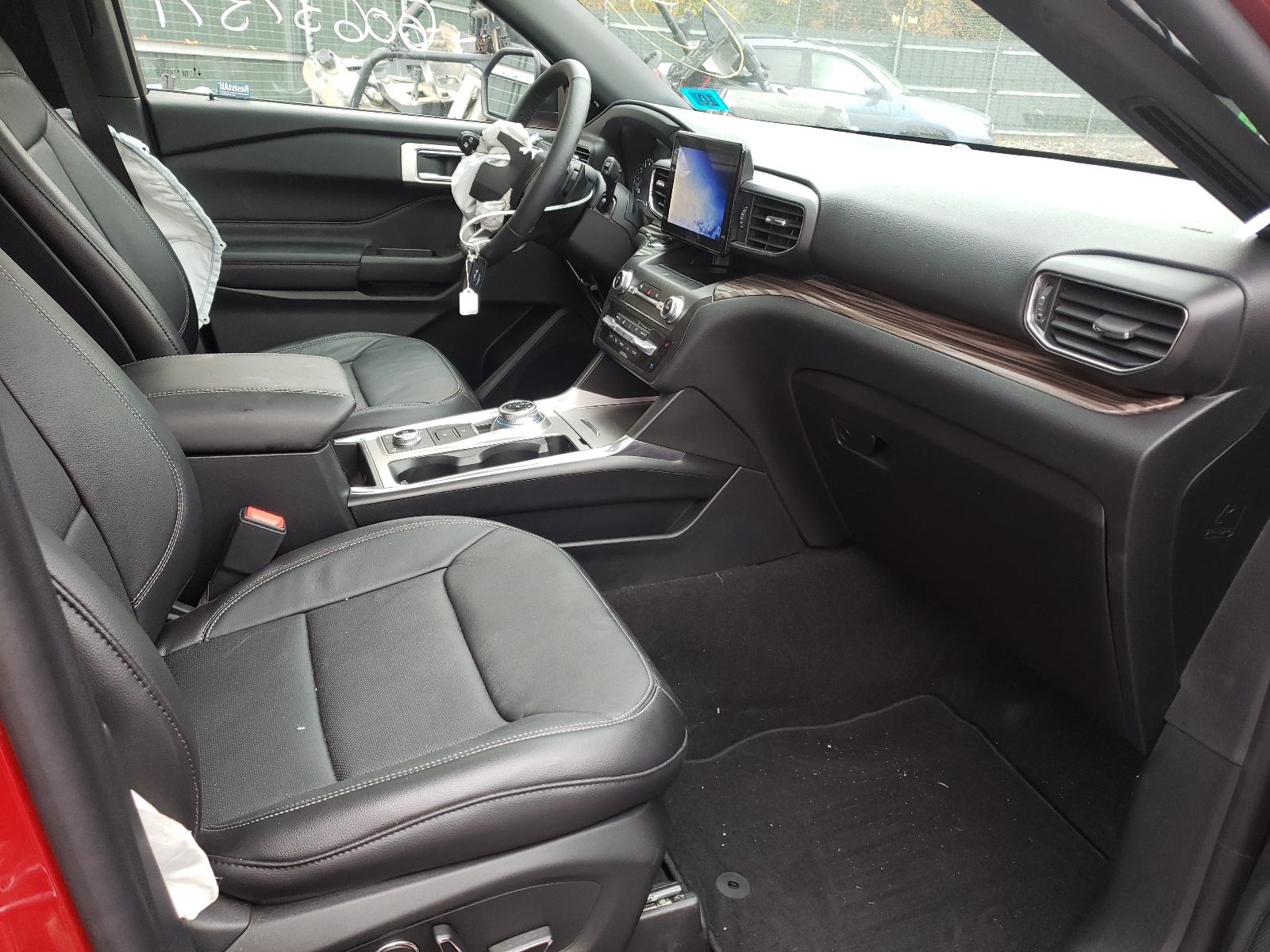 Photo 5 from auction – 2020 FORD EXPLORER L with VIN 1FMSK8FH7LGA99244