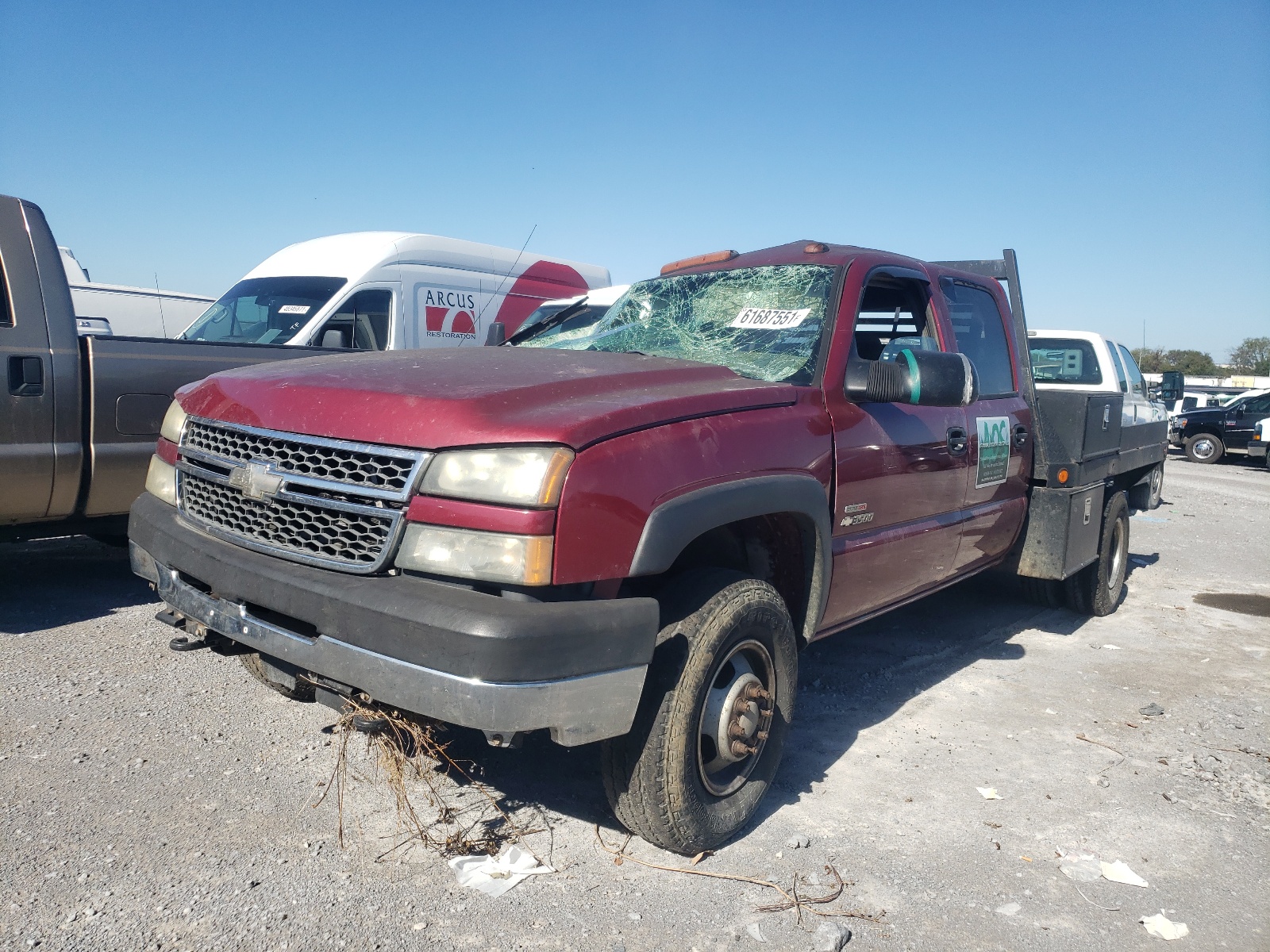 Photo 2 from auction – 2005 CHEVROLET SILVERADO with VIN 1GCJK332X5F904181