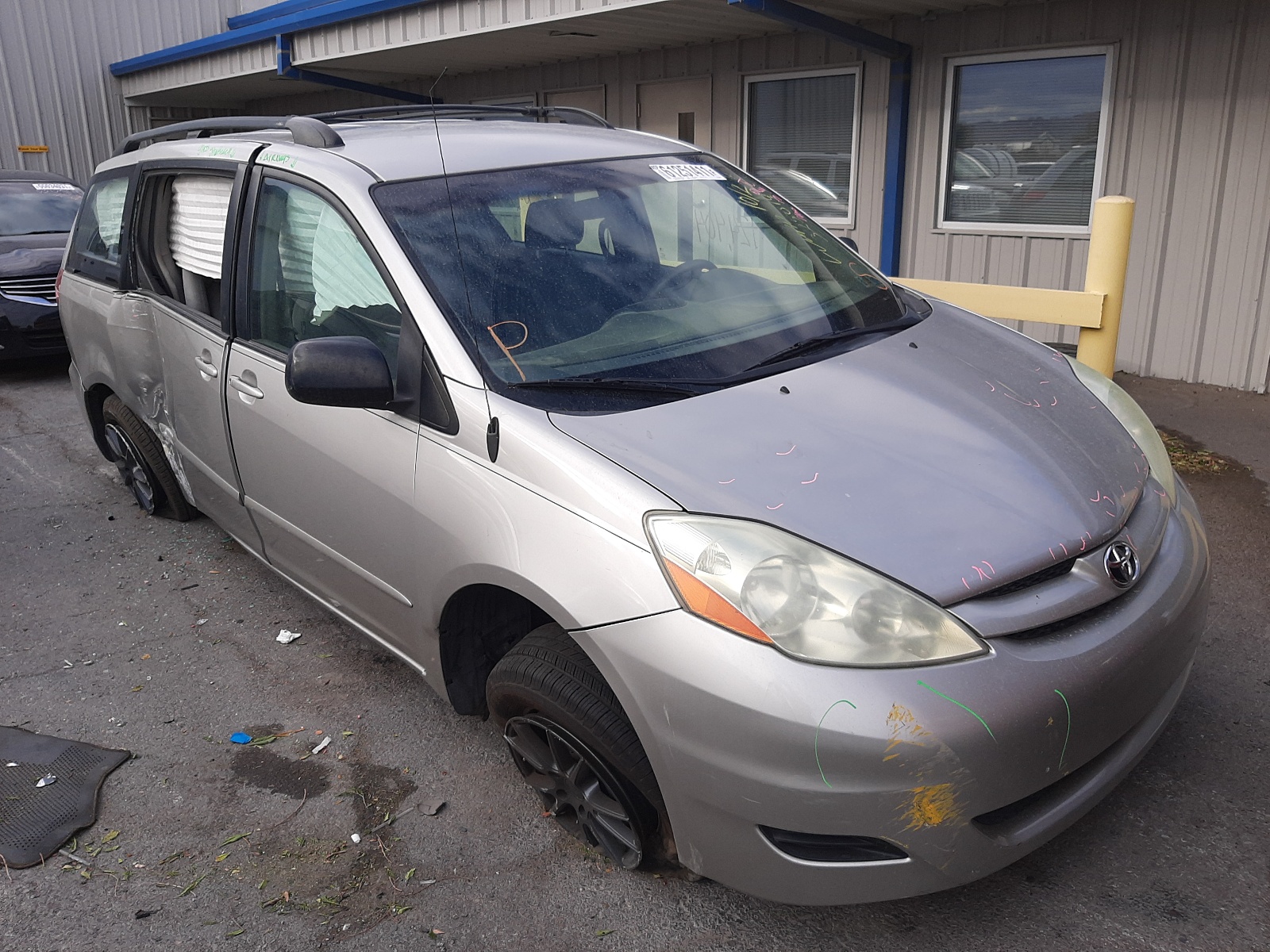 Photo 1 from auction – 2006 TOYOTA SIENNA CE with VIN 5TDZA23C76S504038