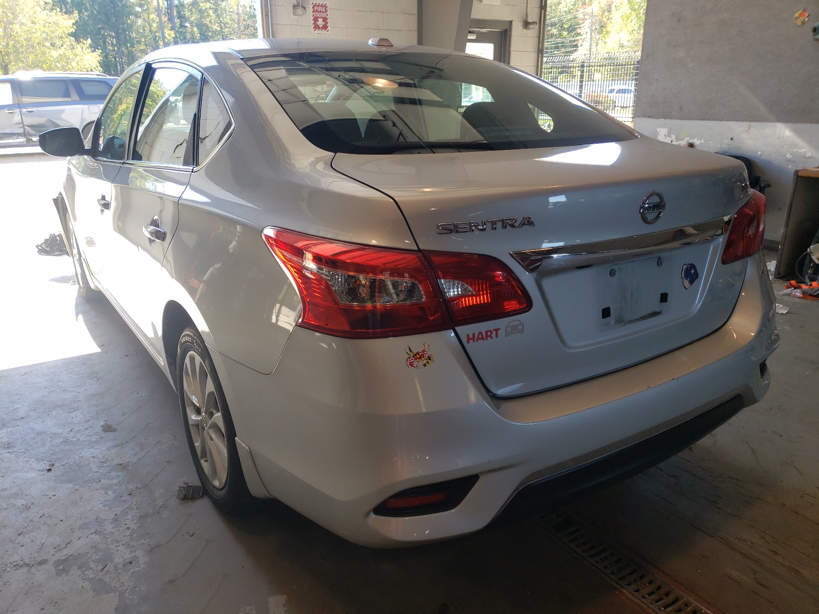 Photo 3 from auction – 2019 NISSAN SENTRA S with VIN 3N1AB7AP2KY250189