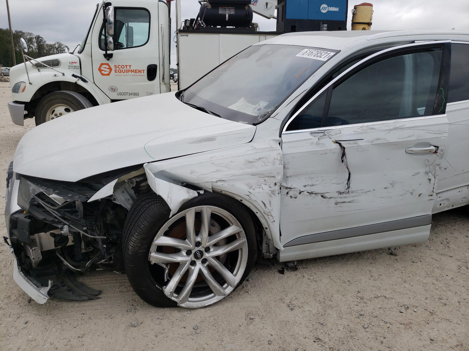 Photo 9 from auction – 2018 AUDI Q7 PRESTIG with VIN WA1VAAF74JD030300