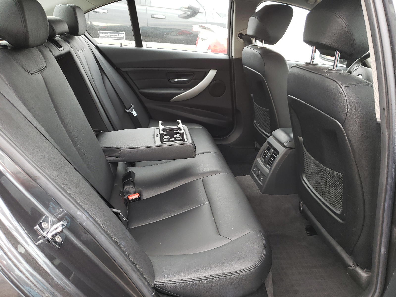 Photo 6 from auction – 2012 BMW 328 I SULE with VIN WBA3C1C59CF430657