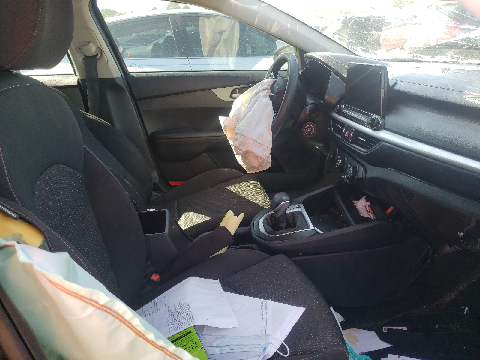 Photo 5 from auction – 2020 KIA FORTE FE with VIN 3KPF24AD7LE240543