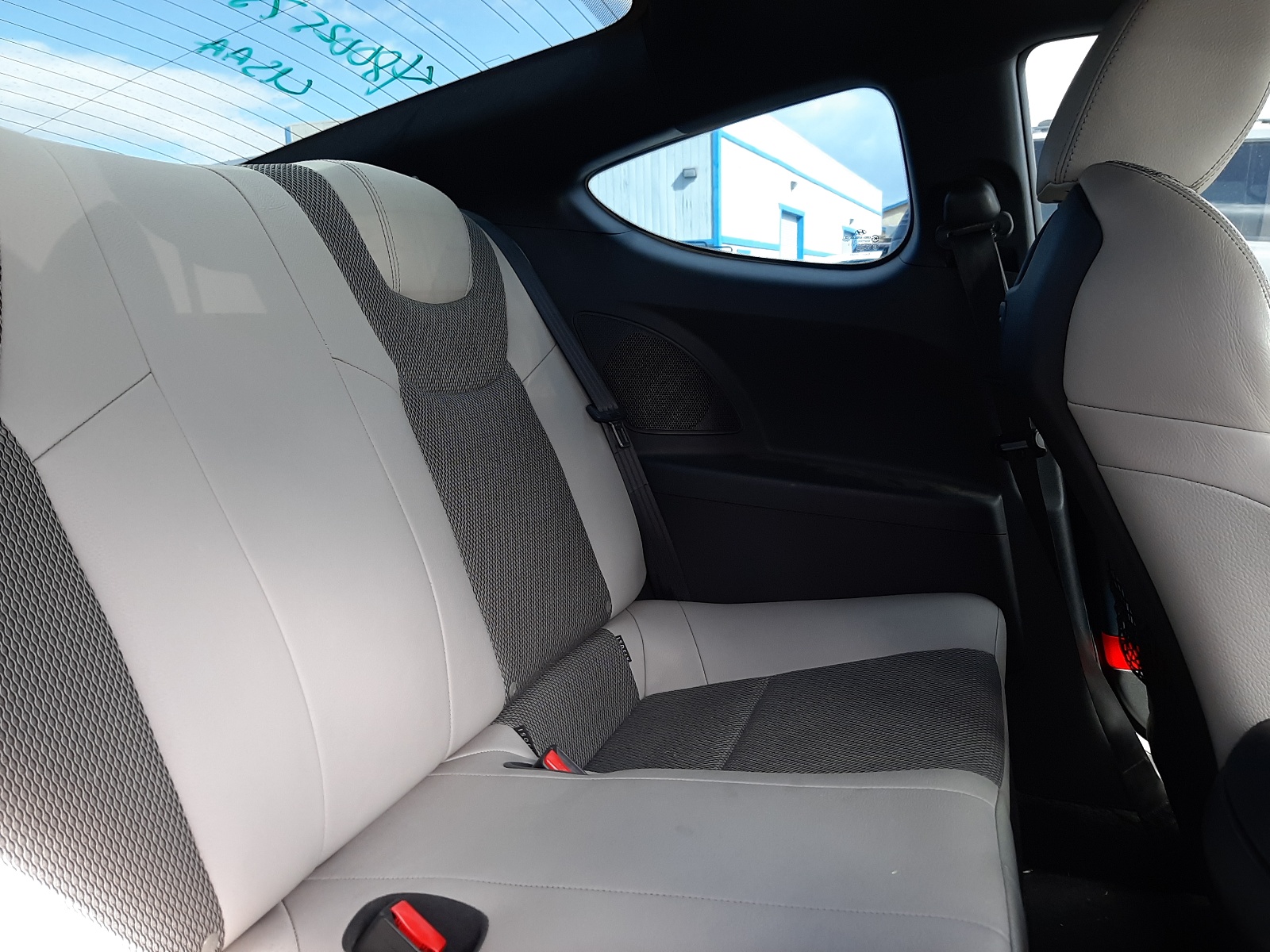 Photo 6 from auction – 2013 HYUNDAI GENESIS CO with VIN KMHHT6KD4DU095525