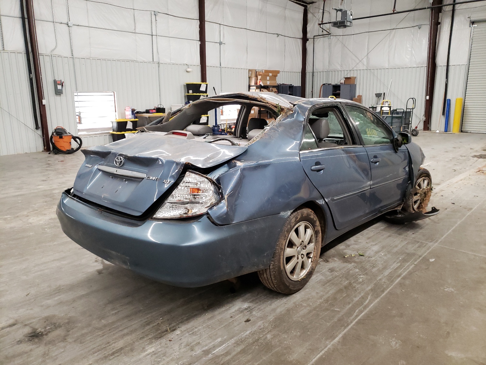Photo 4 from auction – 2003 TOYOTA CAMRY LE with VIN 4T1BE30K63U686129