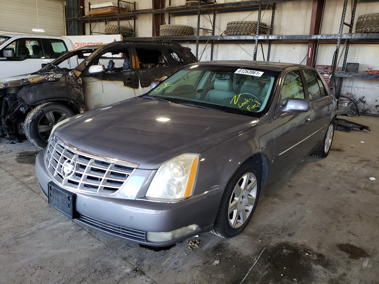 Photo 2 from auction – 2007 CADILLAC DTS with VIN 1G6KD57Y57U207351