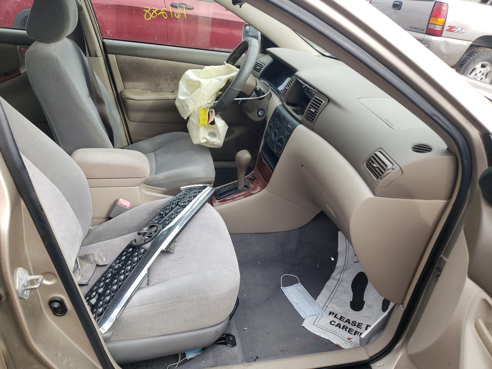 Photo 5 from auction – 2005 TOYOTA COROLLA CE with VIN 1NXBR30EX5Z443196