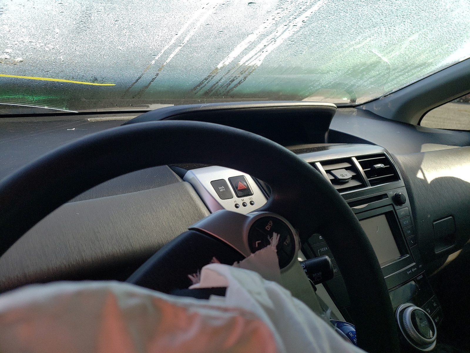 Photo 8 from auction – 2012 TOYOTA PRIUS V with VIN JTDZN3EU5C3059974