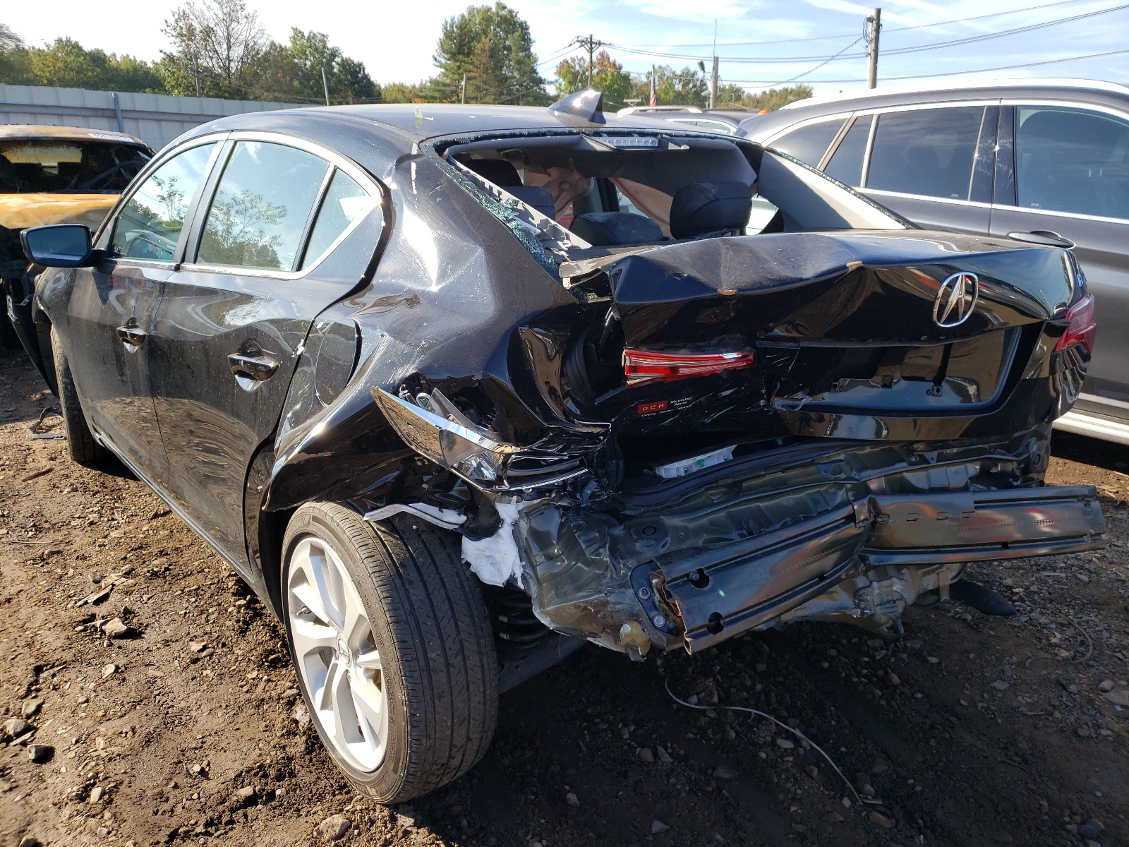 Photo 3 from auction – 2017 ACURA ILX BASE W with VIN 19UDE2F33HA009413