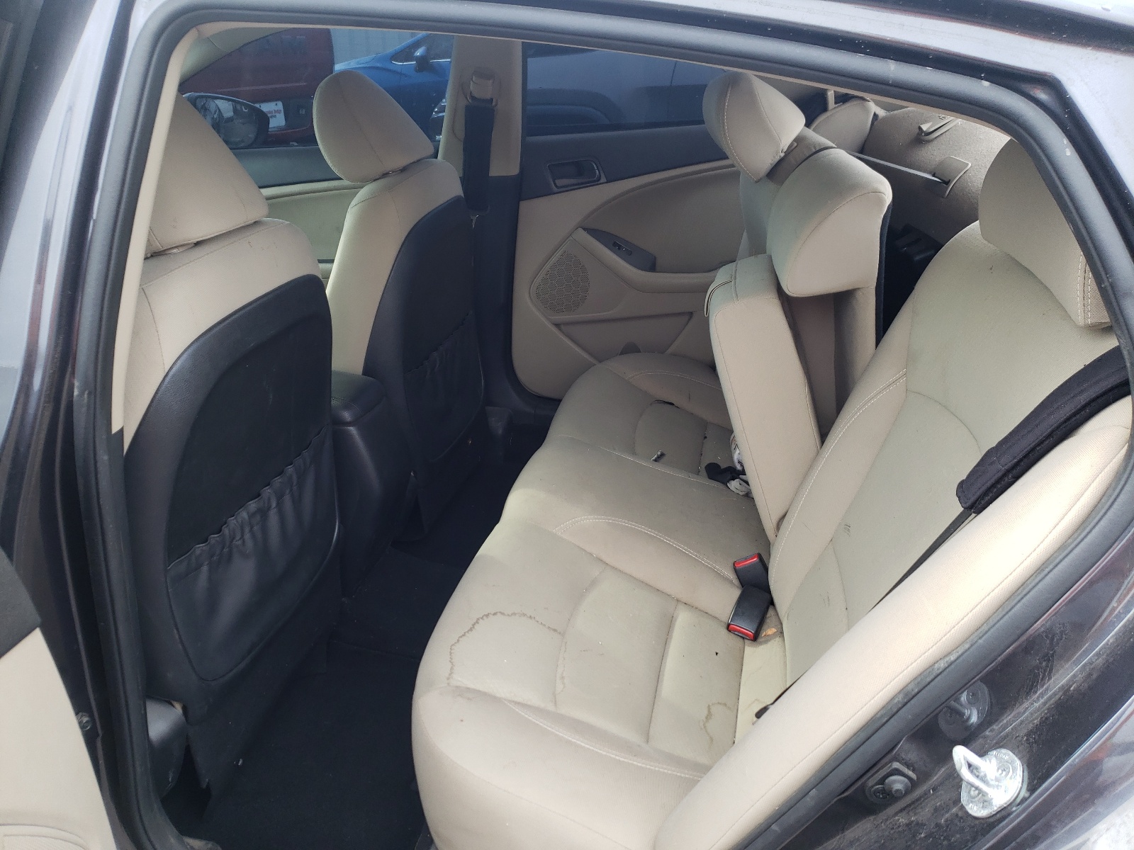 Photo 6 from auction – 2015 KIA OPTIMA LX with VIN 5XXGM4A71FG468428