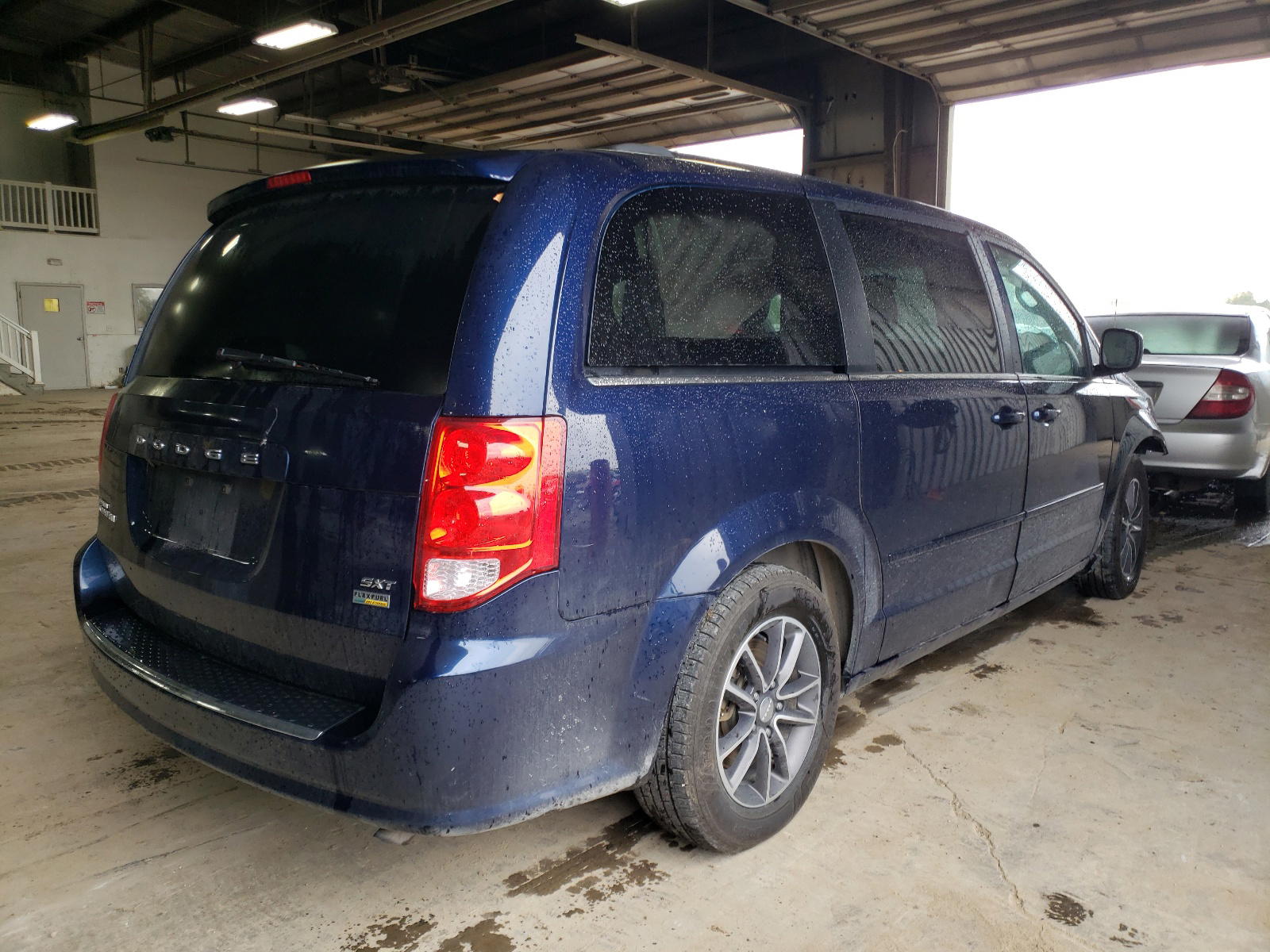 Photo 4 from auction – 2017 DODGE GRAND CARA with VIN 2C4RDGCG9HR732111