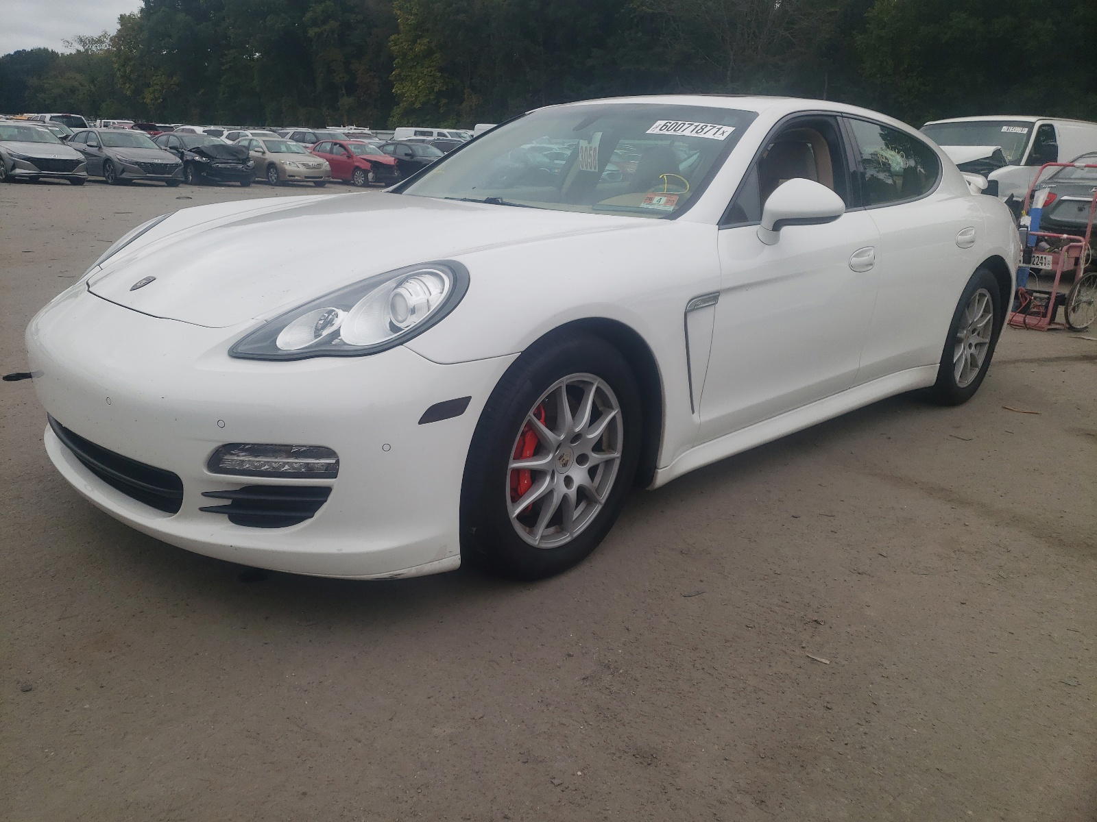 Photo 2 from auction – 2011 PORSCHE PANAMERA 2 with VIN WP0AA2A70BL012482