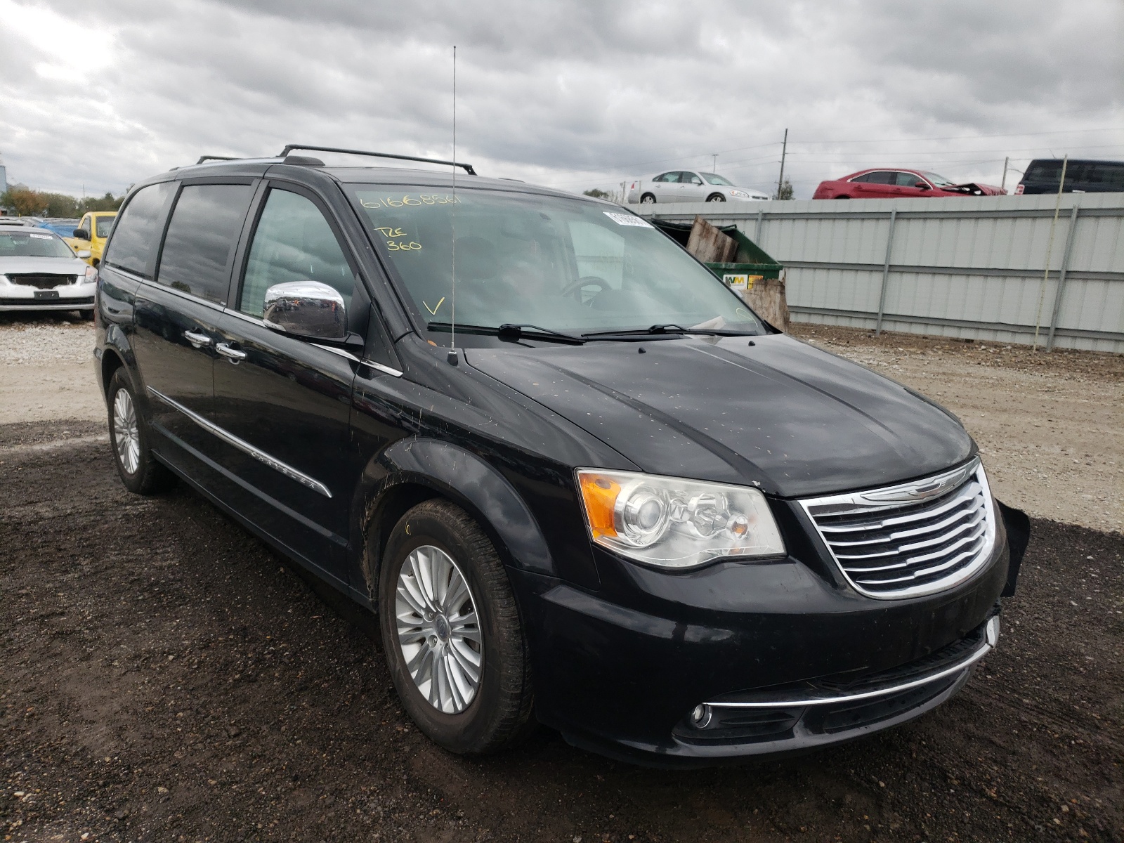 Photo 1 from auction – 2013 CHRYSLER TOWN & COU with VIN 2C4RC1GG1DR751692