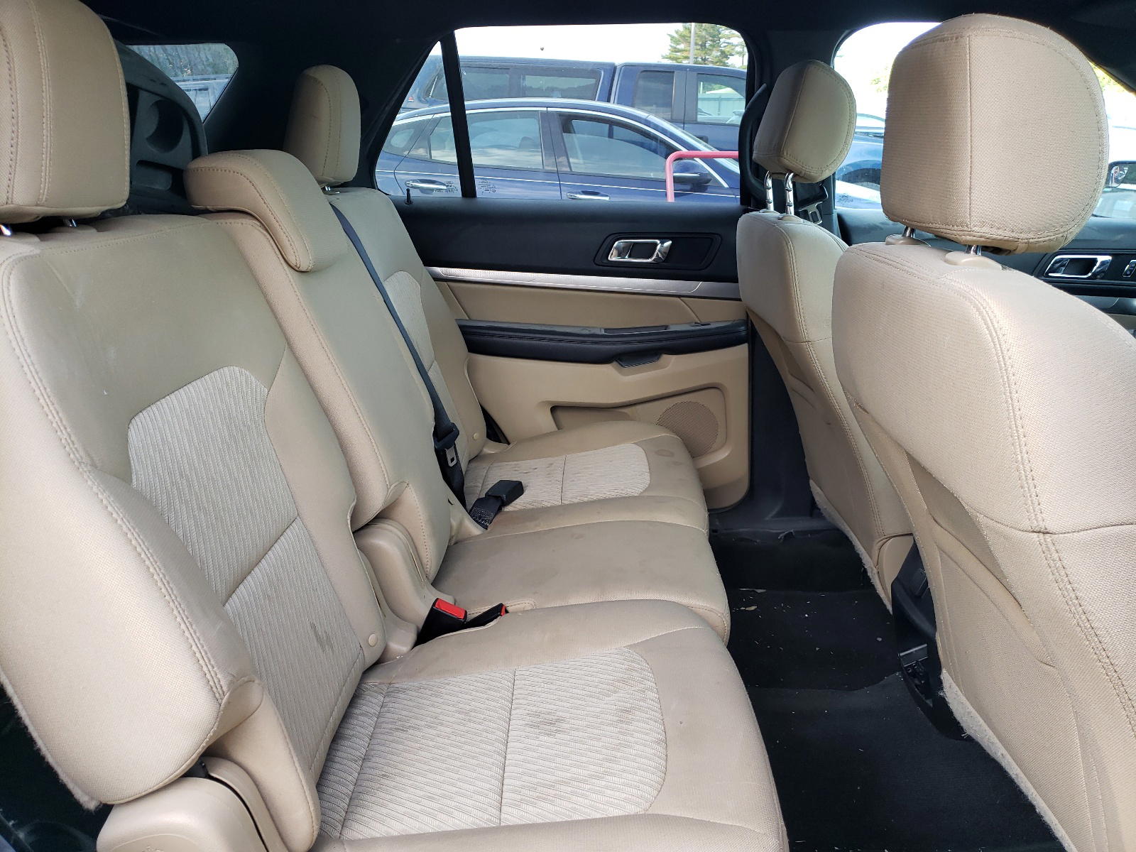 Photo 6 from auction – 2017 FORD EXPLORER with VIN 1FM5K7B83HGC98764