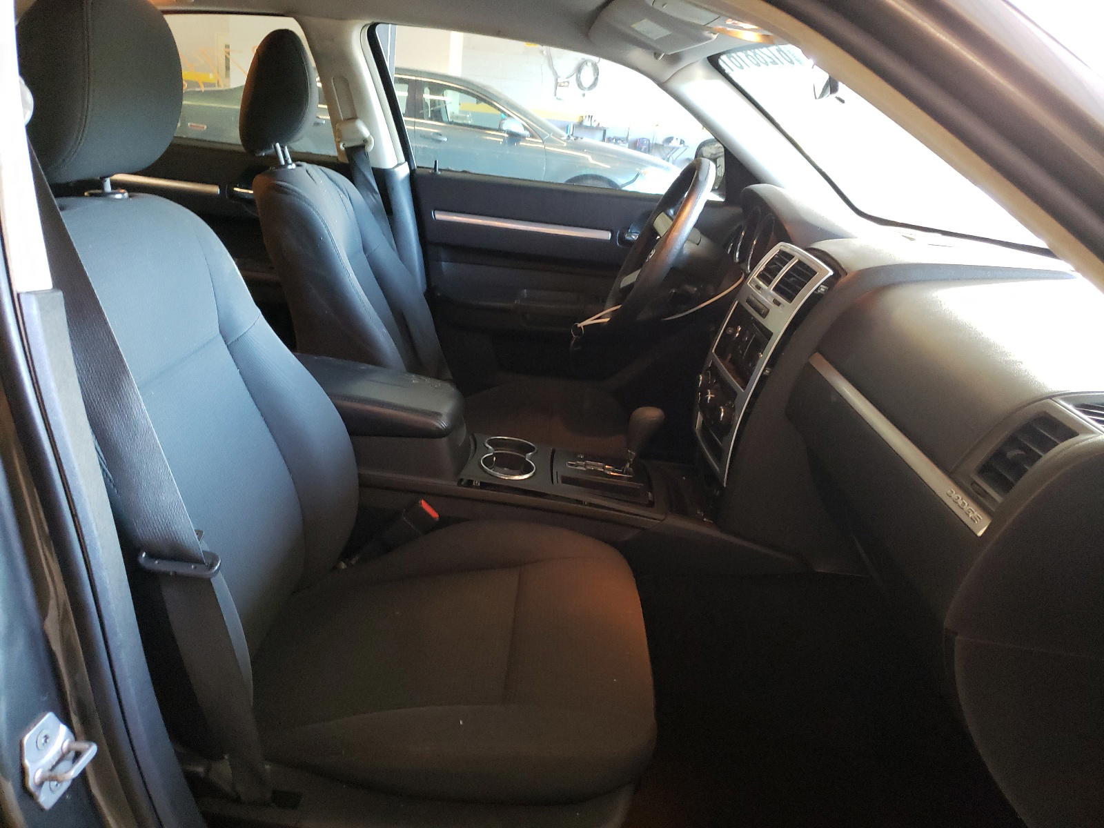 Photo 5 from auction – 2010 DODGE CHARGER with VIN 2B3CA3CV0AH227089