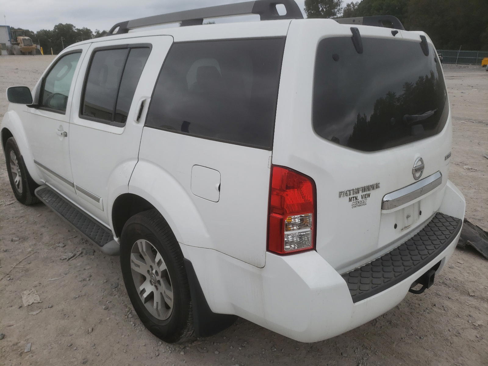 Photo 3 from auction – 2011 NISSAN PATHFINDER with VIN 5N1AR1NN3BC630497