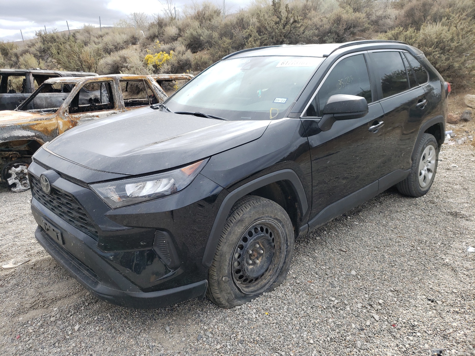 Photo 2 from auction – 2019 TOYOTA RAV4 LE with VIN 2T3H1RFV2KW006078