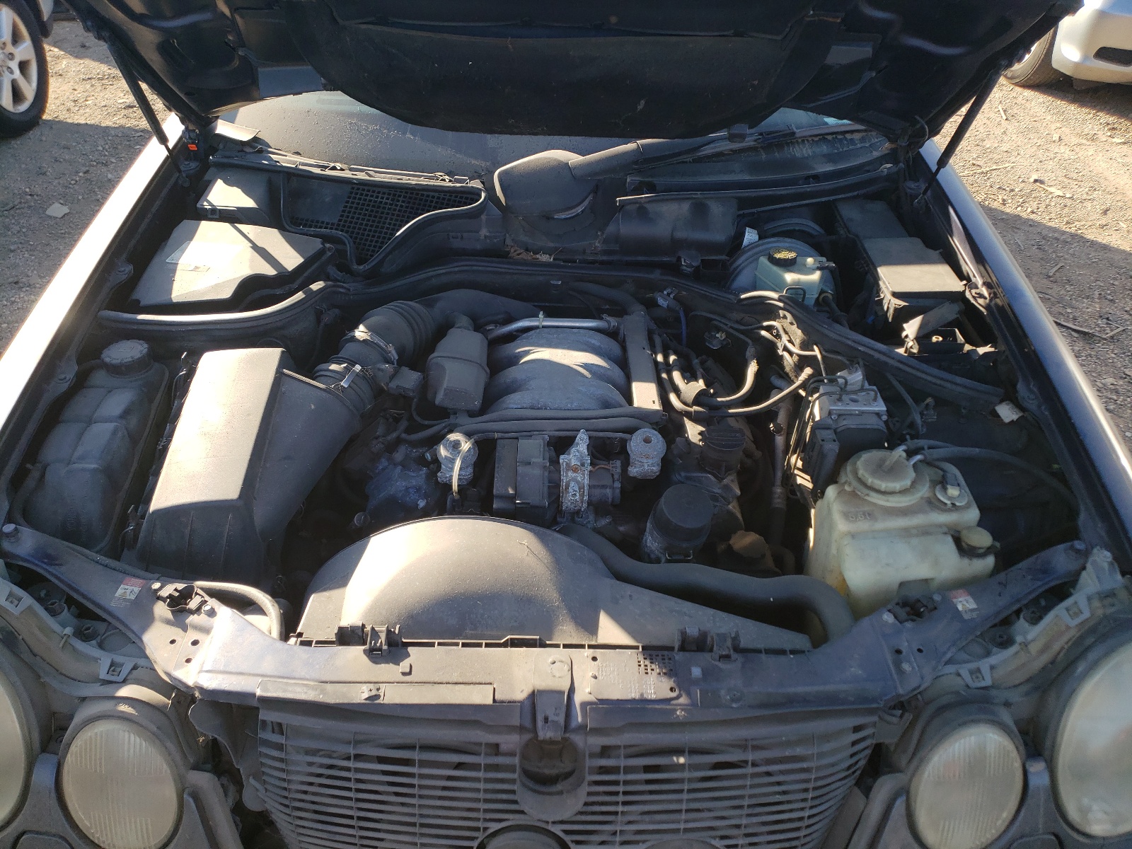 Photo 7 from auction – 1999 MERCEDES-BENZ E-320 with VIN WDBJF82F1WX006858