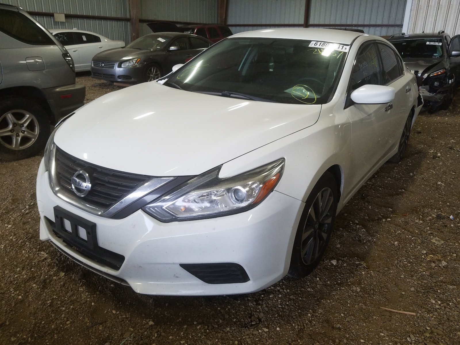 Photo 2 from auction – 2016 NISSAN ALTIMA 2.5 with VIN 1N4AL3AP1GC211957