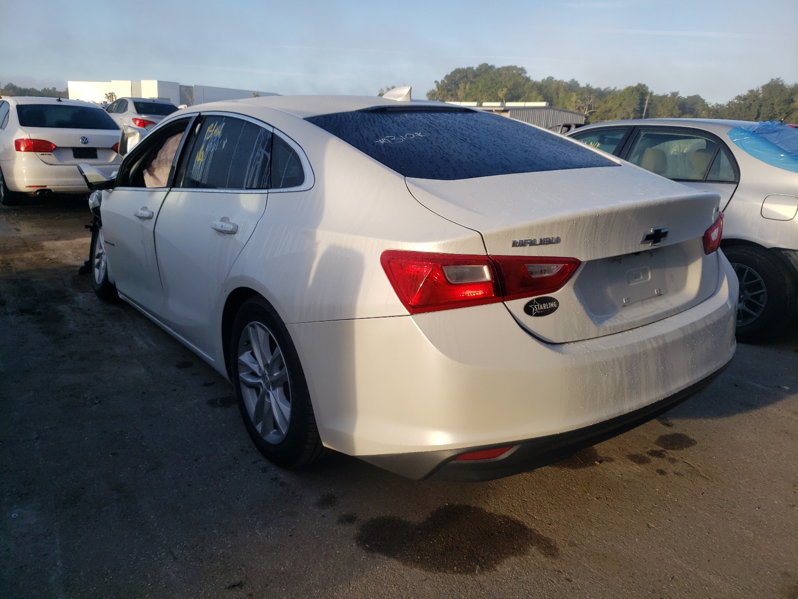 Photo 3 from auction – 2017 CHEVROLET MALIBU LT with VIN 1G1ZE5ST4HF203715