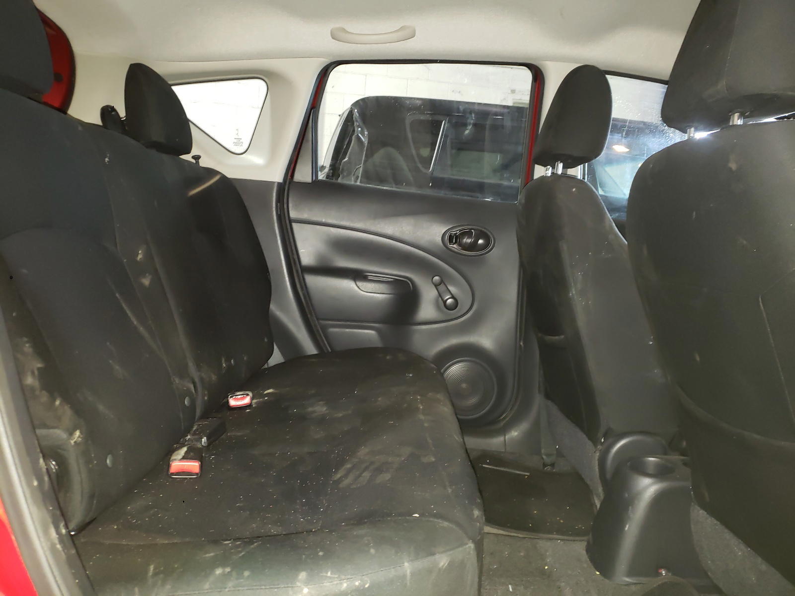 Photo 6 from auction – 2014 NISSAN VERSA NOTE with VIN 3N1CE2CP2EL352206
