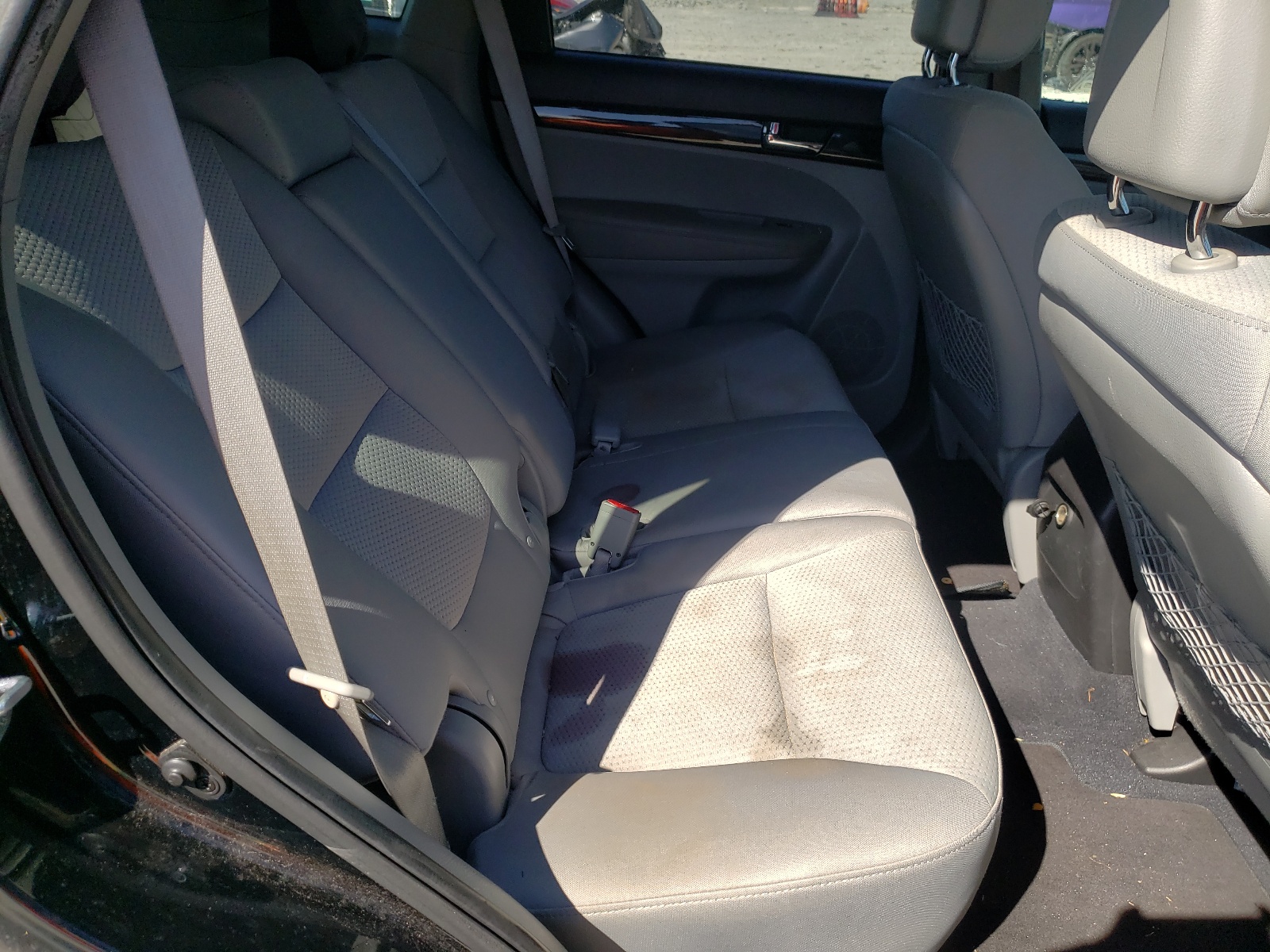 Photo 6 from auction – 2011 KIA SORENTO BA with VIN 5XYKT3A17BG085795