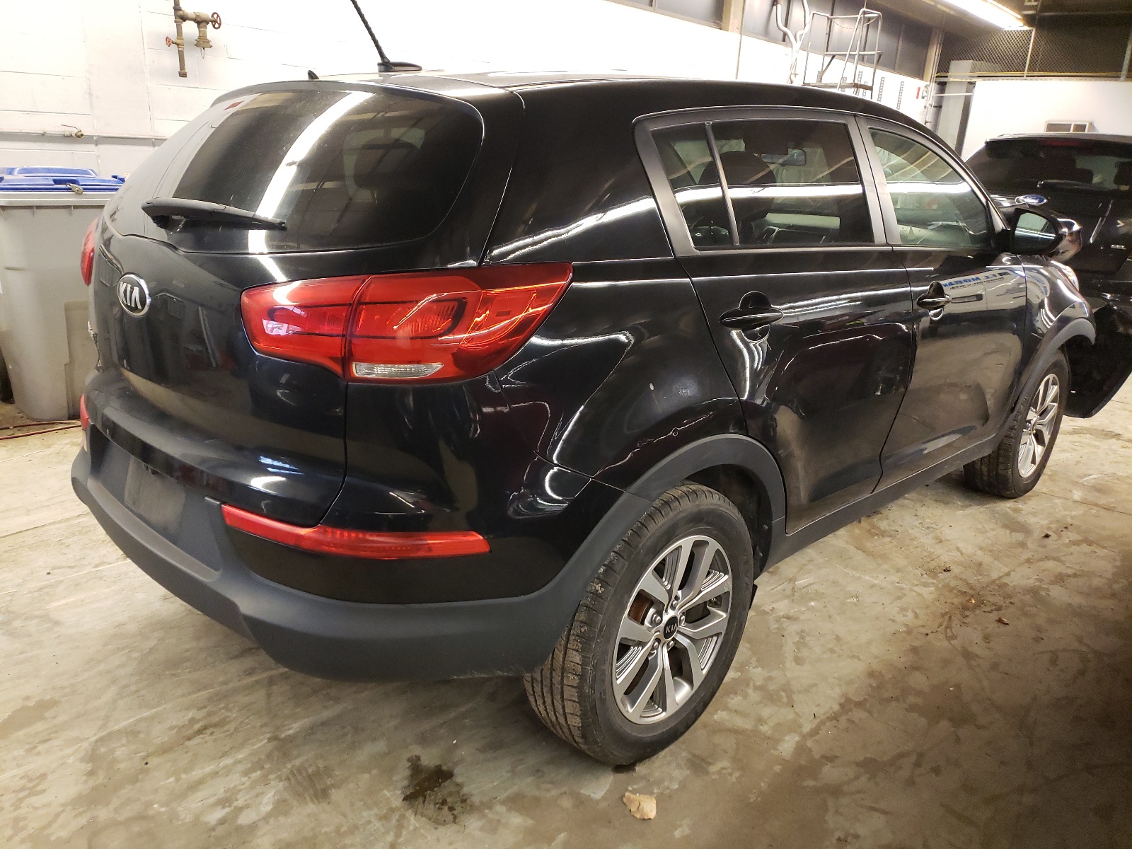 Photo 4 from auction – 2016 KIA SPORTAGE L with VIN KNDPB3AC3G7871379