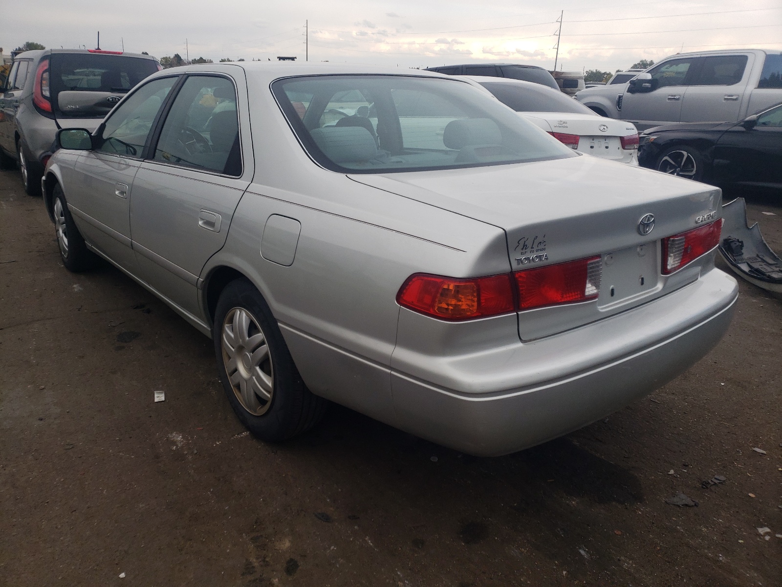 Photo 3 from auction – 2000 TOYOTA CAMRY CE with VIN JT2BG22K6Y0446463