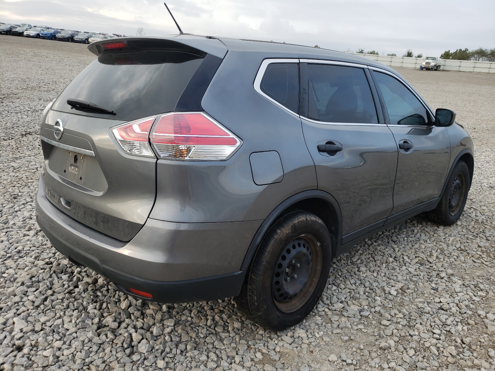Photo 4 from auction – 2016 NISSAN ROGUE S with VIN 5N1AT2MT1GC810690
