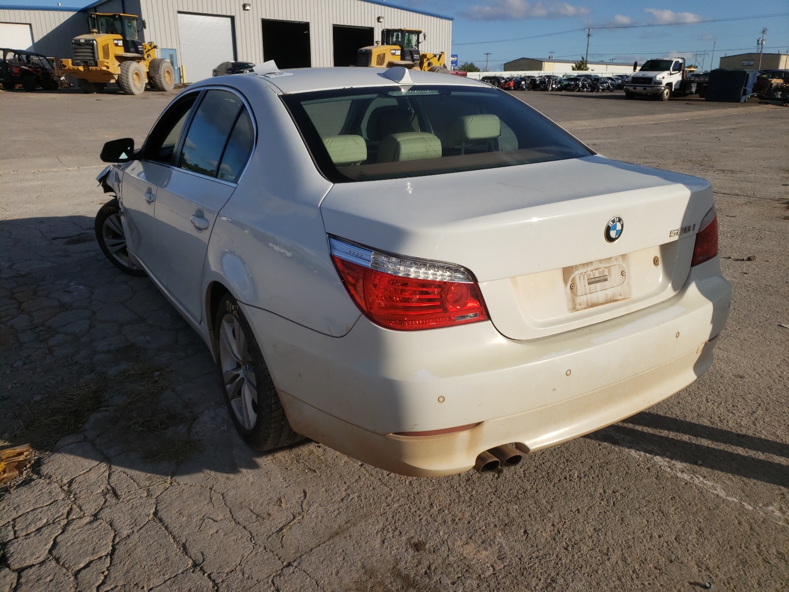 Photo 3 from auction – 2010 BMW 528 XI with VIN WBANV1C52AC388222
