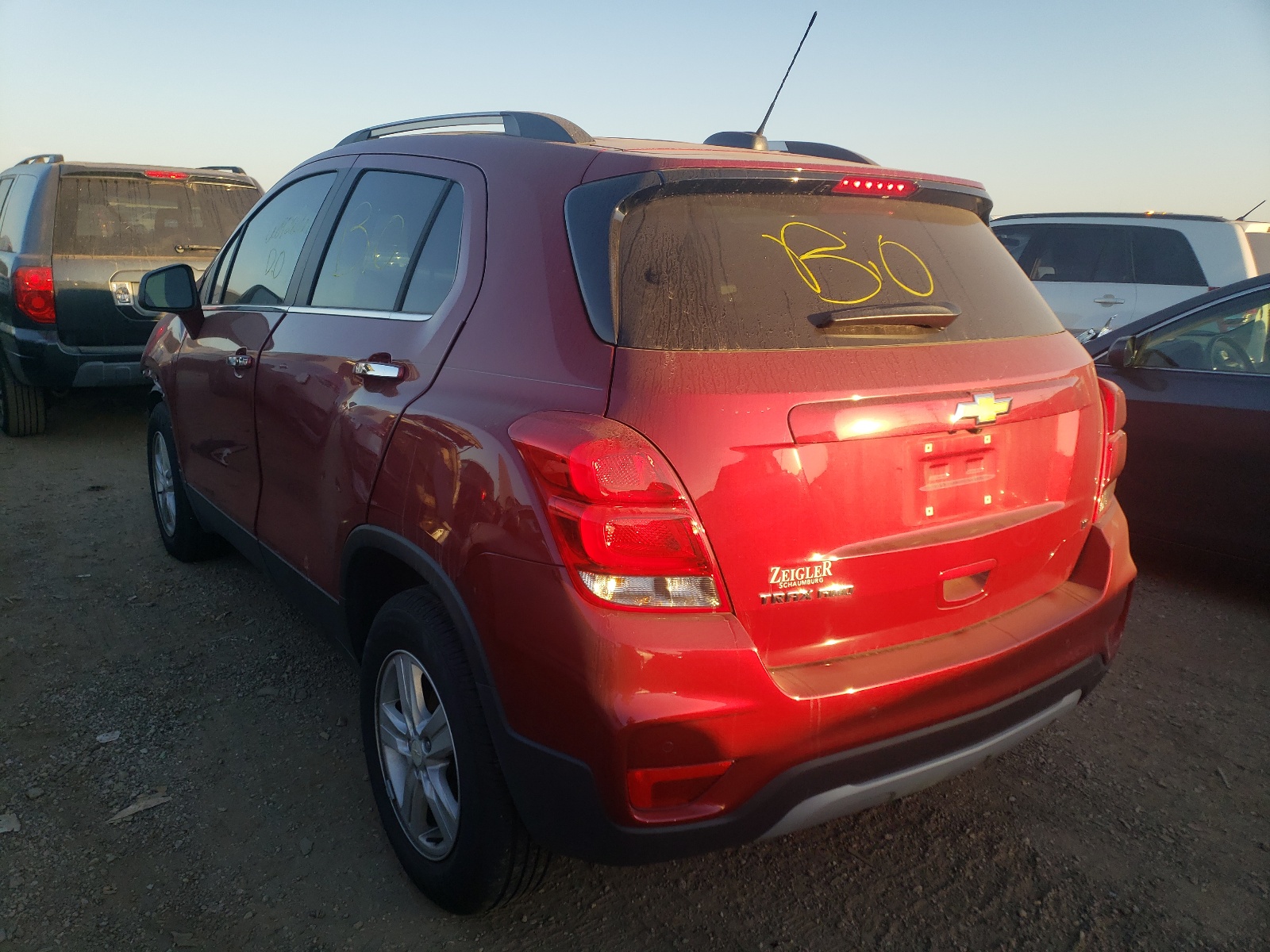 Photo 3 from auction – 2020 CHEVROLET TRAX 1LT with VIN 3GNCJPSB9LL220527