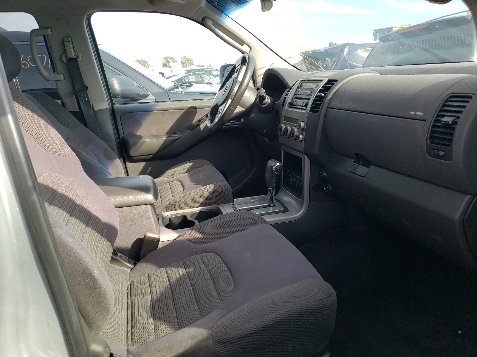 Photo 5 from auction – 2007 NISSAN PATHFINDER with VIN 5N1AR18W87C645573