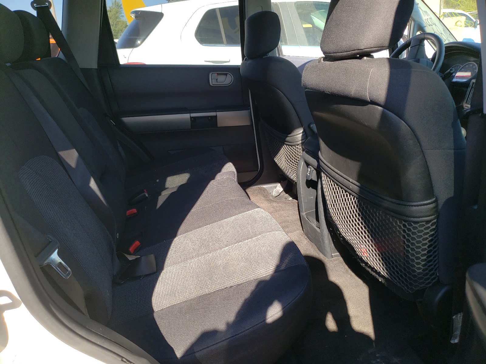 Photo 6 from auction – 2004 MITSUBISHI ENDEAVOR X with VIN 4A4MN31SX4E075083