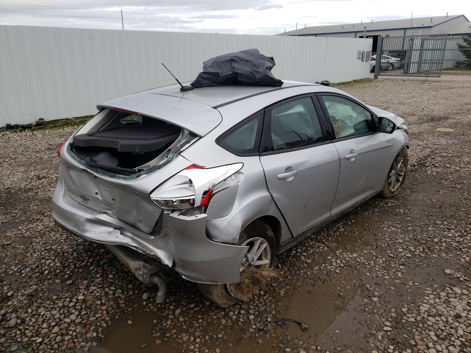 Zdjęcie 4 z aukcji – 2018 FORD FOCUS SE z VIN 1FADP3K22JL258605