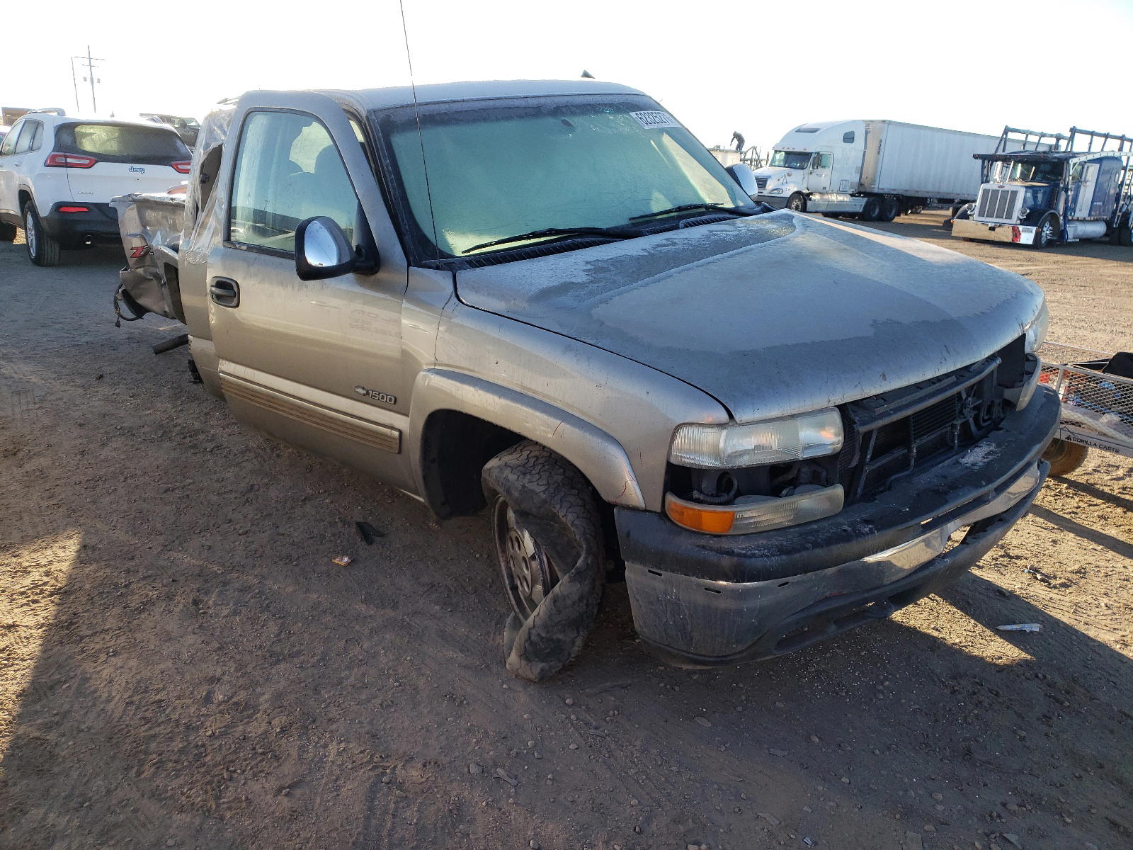 CHEVROLET SILVERADO 2002 with VIN 2GCEK19T121212335 - Photo from auction