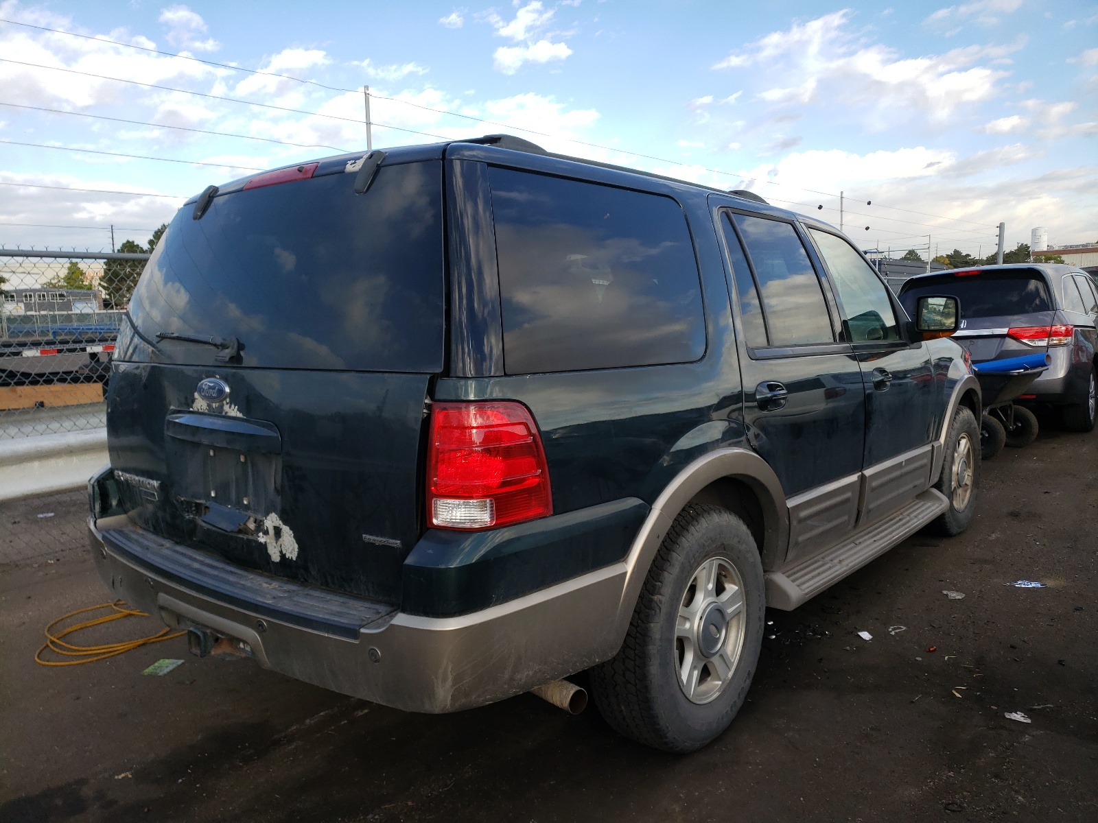 Photo 4 from auction – 2004 FORD EXPEDITION with VIN 1FMFU18L44LB75578