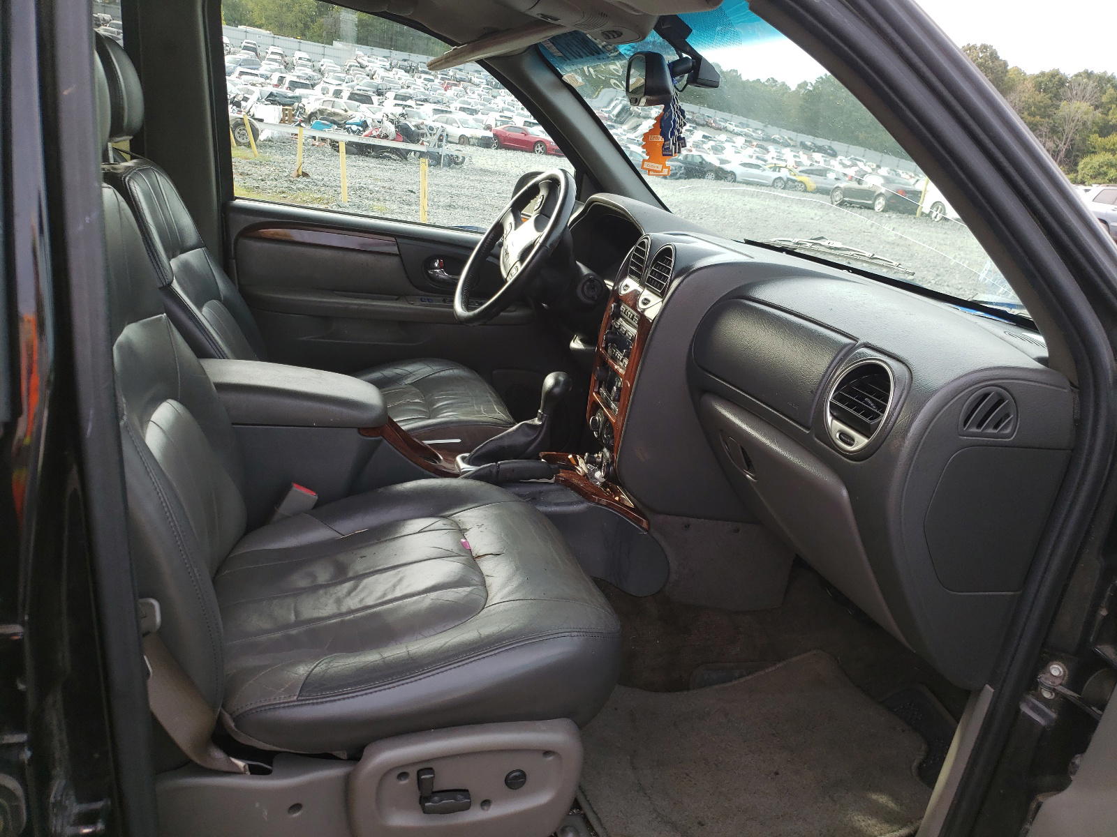 Photo 5 from auction – 2002 GMC ENVOY with VIN 1GKDT13S022522800